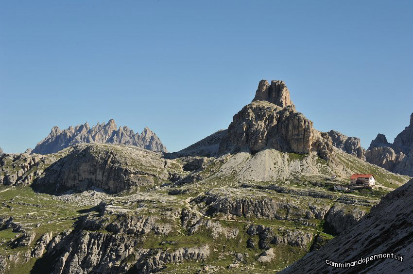 077 Rifugio Locatelli - Torre Toblin.JPG